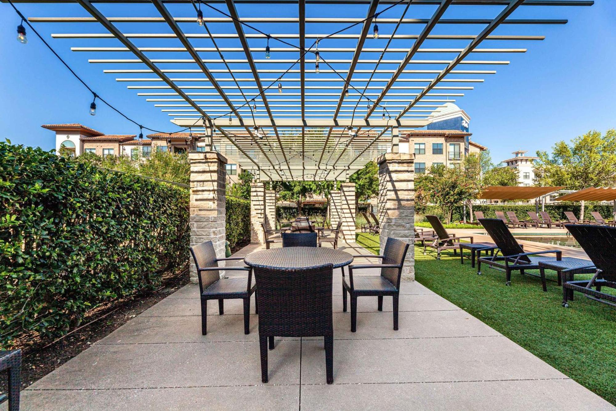 Sheraton Hotel Stonebriar Колони Экстерьер фото