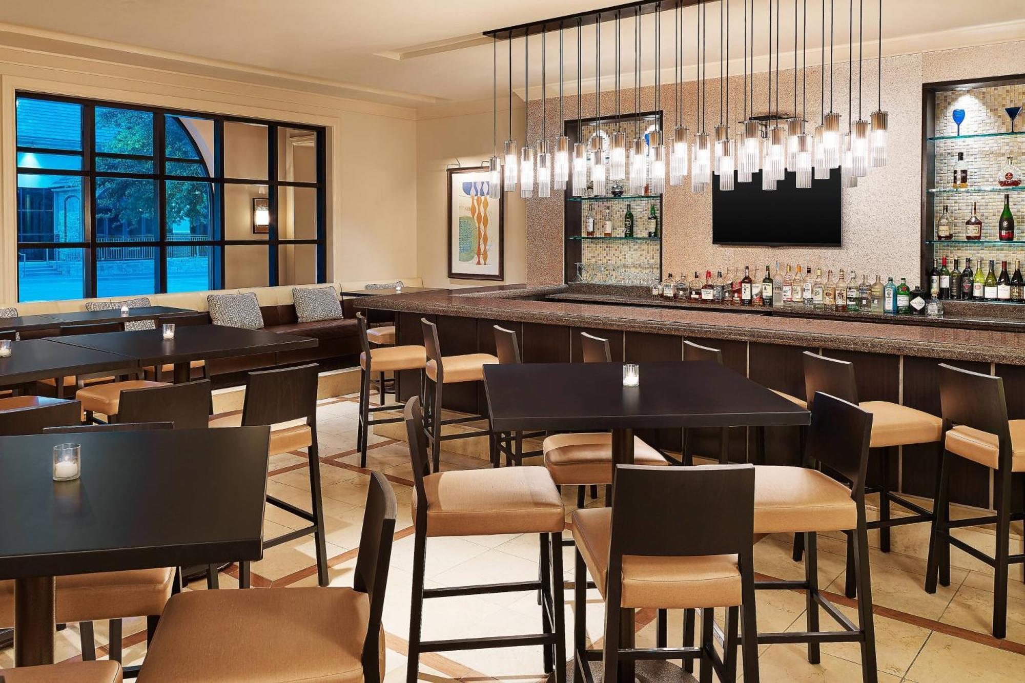 Sheraton Hotel Stonebriar Колони Экстерьер фото