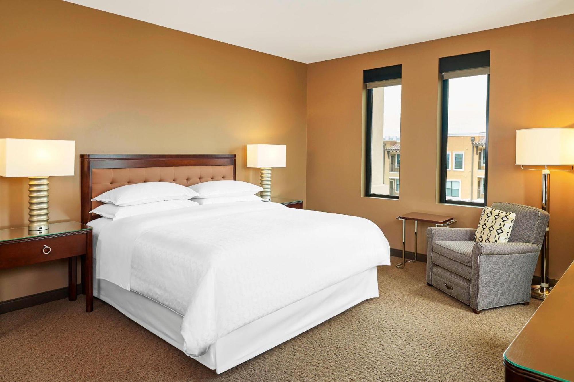Sheraton Hotel Stonebriar Колони Экстерьер фото